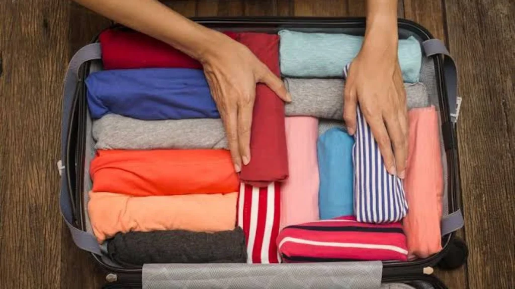 Panduan Memilih Outfit untuk Traveling di Cuaca Tropis Indonesia